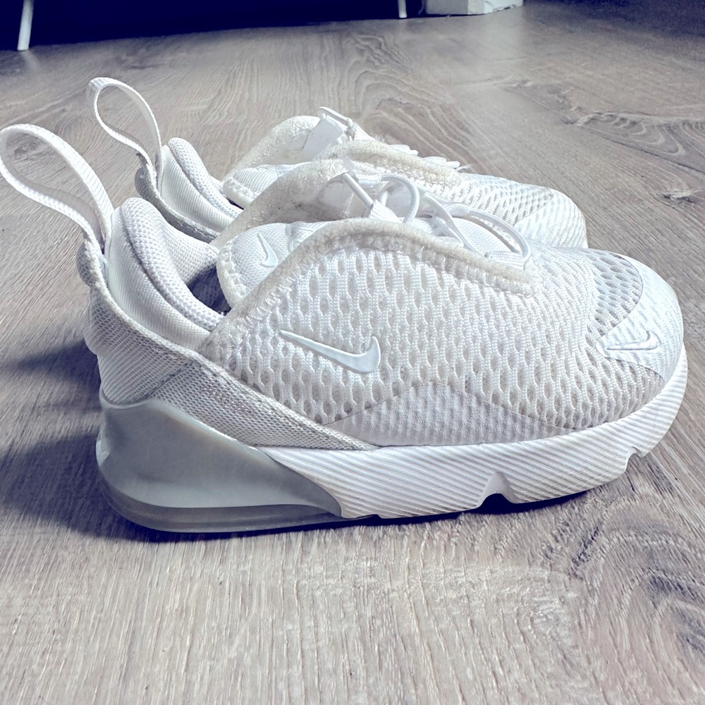 Nike Air Max 270